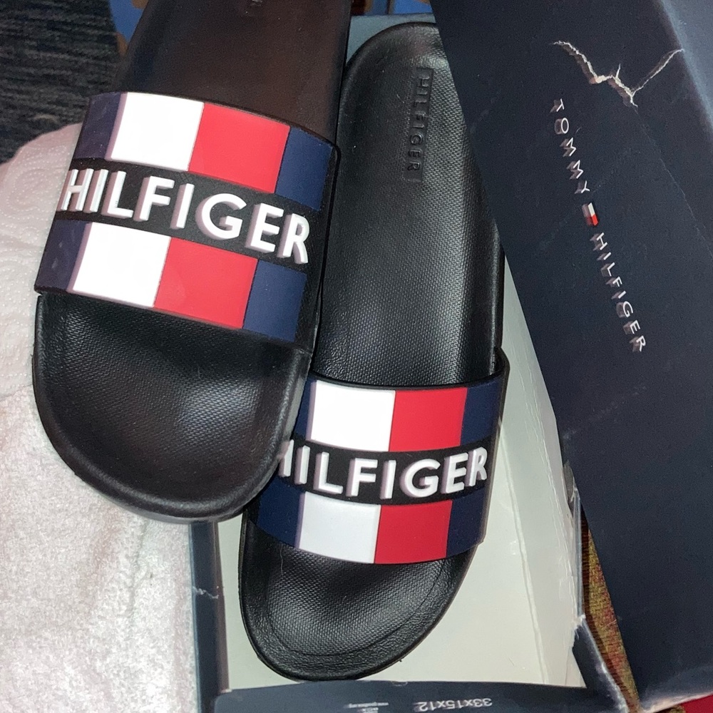 NWT Mens 13 Tommy Hilfiger slides